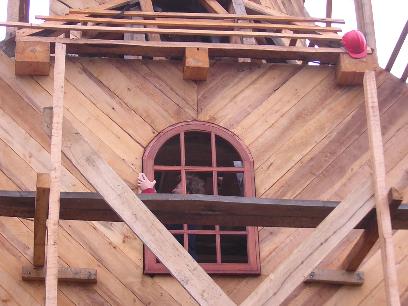 Restauración patrimonial Iglesia de Colo · Constructora Patrimonial Chiloé